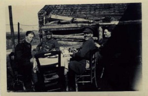 Z Company at tea - Billet nr Offoy 1917